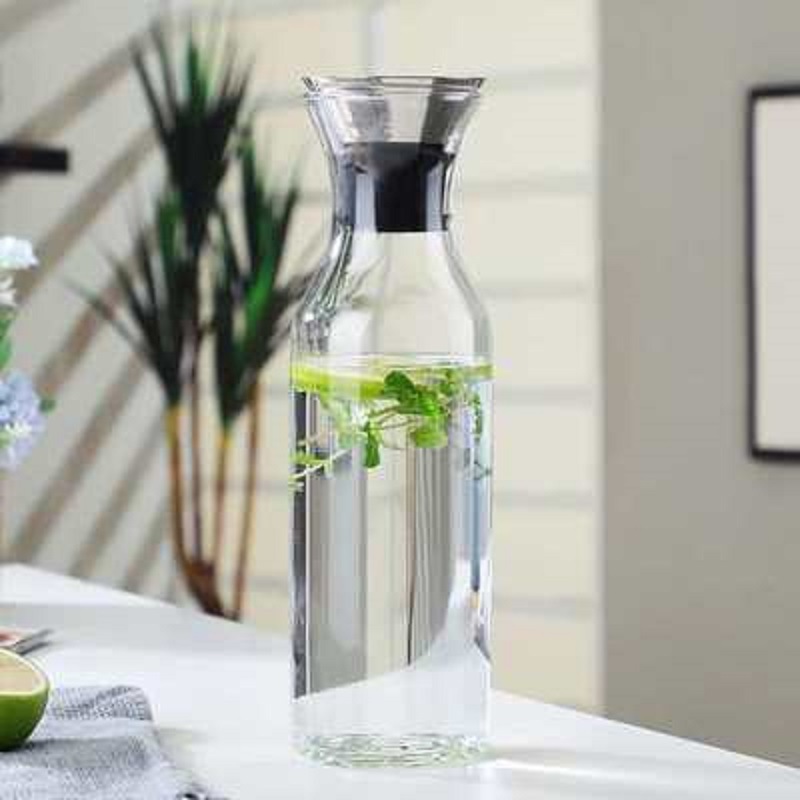Los fabricantes suministran estilo danés SOLO botella de agua fría vidrio borosilicato resistente al calor botella de agua fría multi-Especificación
