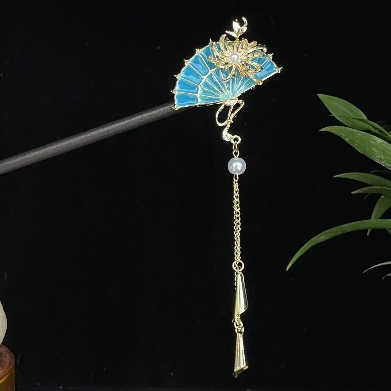 Hairpin 2369