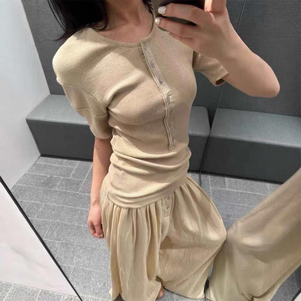 対版lem25ss夏の新型ねじニットスリムtシャツ不規則なストラップのデザイン感が高級です。