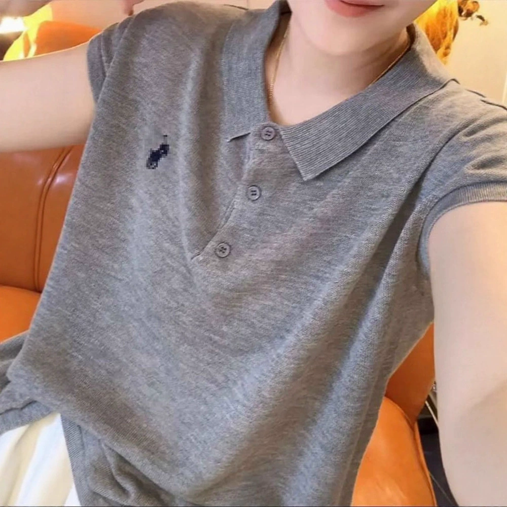 Модный тонкий трикотаж с короткими рукавами и воротником-поло для женщин, новинка лета 2025 года, свободный универсальный топ для похудения, уменьшающий возраст