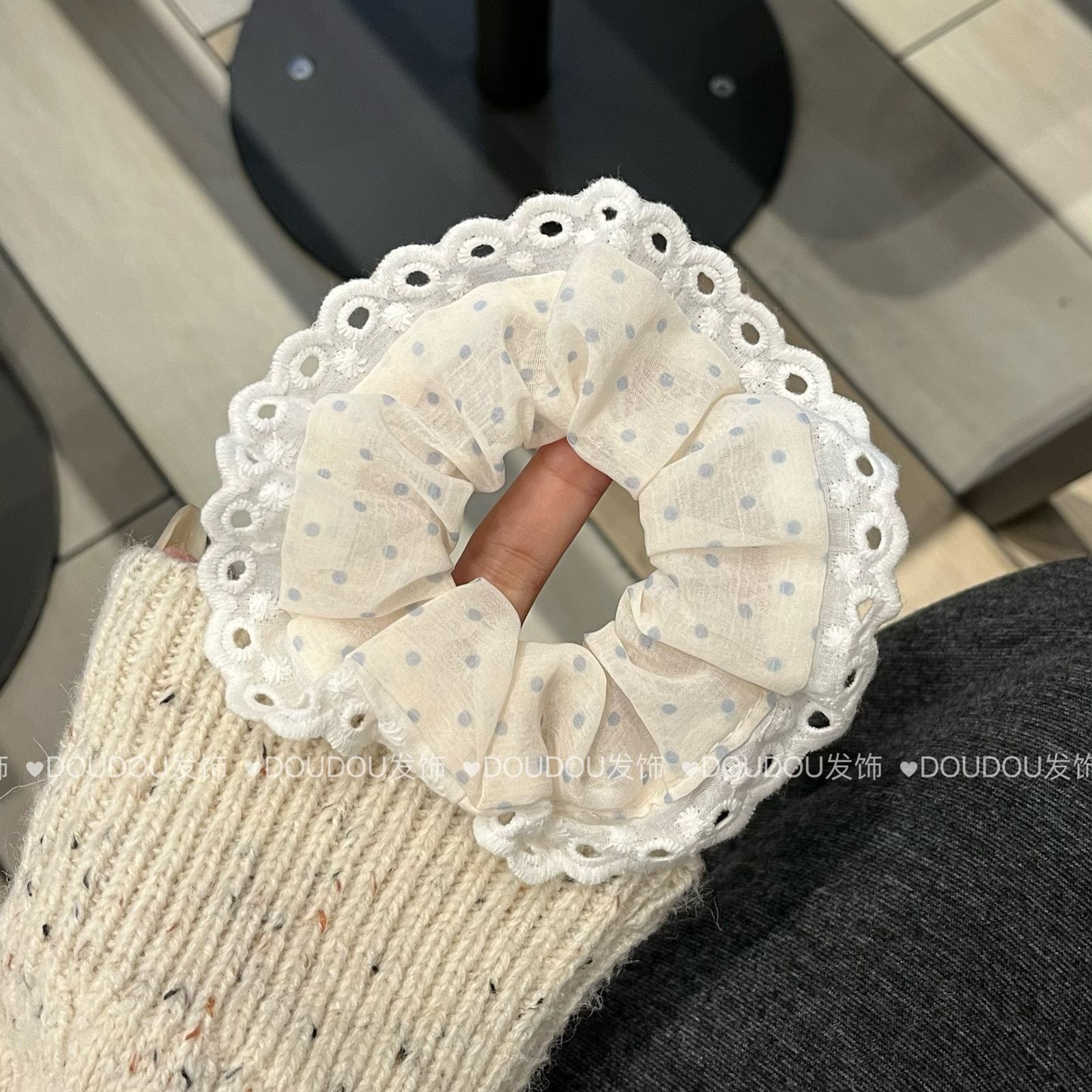 블루 폴카 도트 레이스