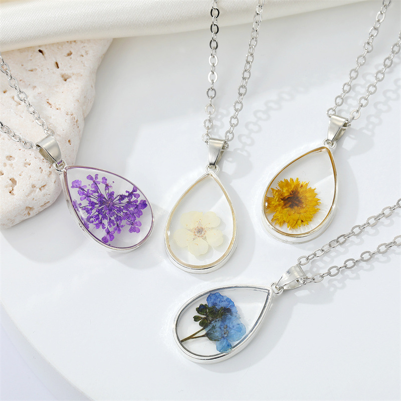Cross-Border Sold Jewelry Drop Shape Transparent Resin Dried Flower Necklace Bohemian Preserved Fres