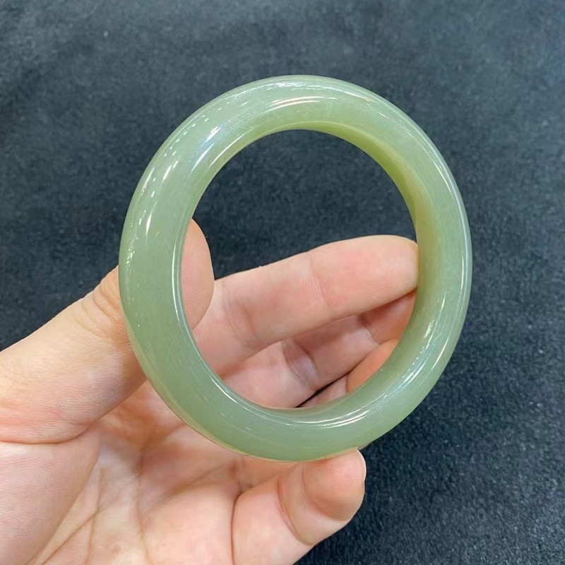 天然ホータン翡翠湖水グリーンブレスレット女性のための高品質晴水グリーンアイス種翡翠ブレスレット母の日ギフト在庫卸売|undefined
