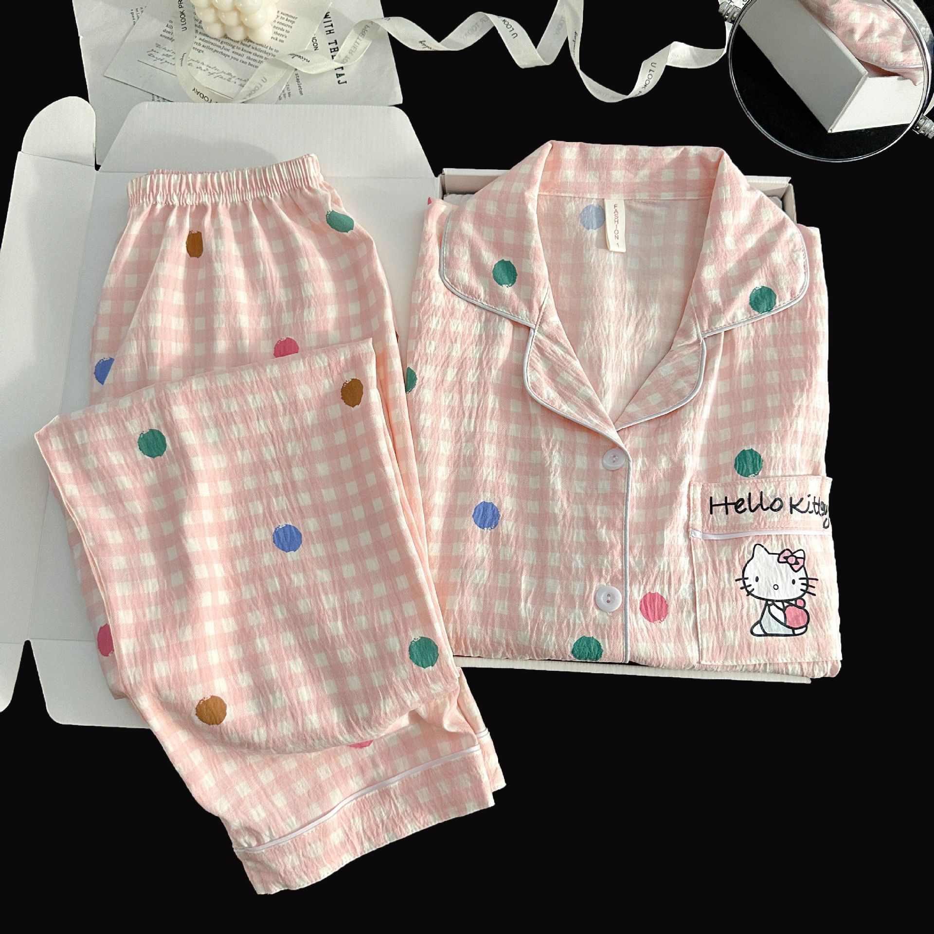 Comercio exterior transfronterizo 120G nube algodón traje de tres piezas pole point kt gato pijamas mujeres lindo solapa pantalones de manga corta servicio a domicilio