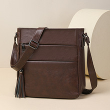 2025新款女士流苏包软PU单肩斜跨包韩版时尚潮流拉链竖款零钱小包