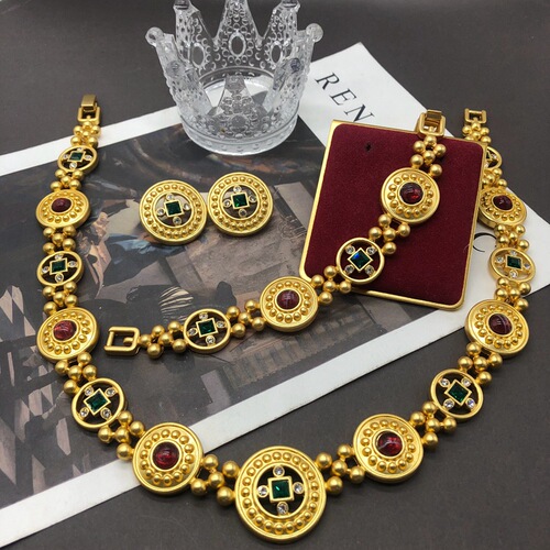 Western Medieval Heavy Industry Necklace Bracelet Retro Engraved Pattern Diamond Glaze Niche Design Necklace Bracelet Set
