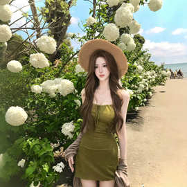 初夏独特漂亮小裙子绿色连衣裙性感纯欲辣妹收腰显瘦吊带包臀短裙