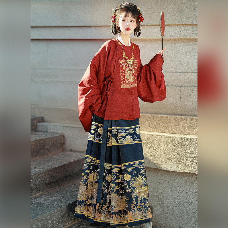 Han Yu Kui Original Qilin Hanfu Women's Ming Dynasty Style Round Neck Embroidered Pipa Sleeve Short Jacket Gold-embroidered Horse Face Autumn and Winter Style