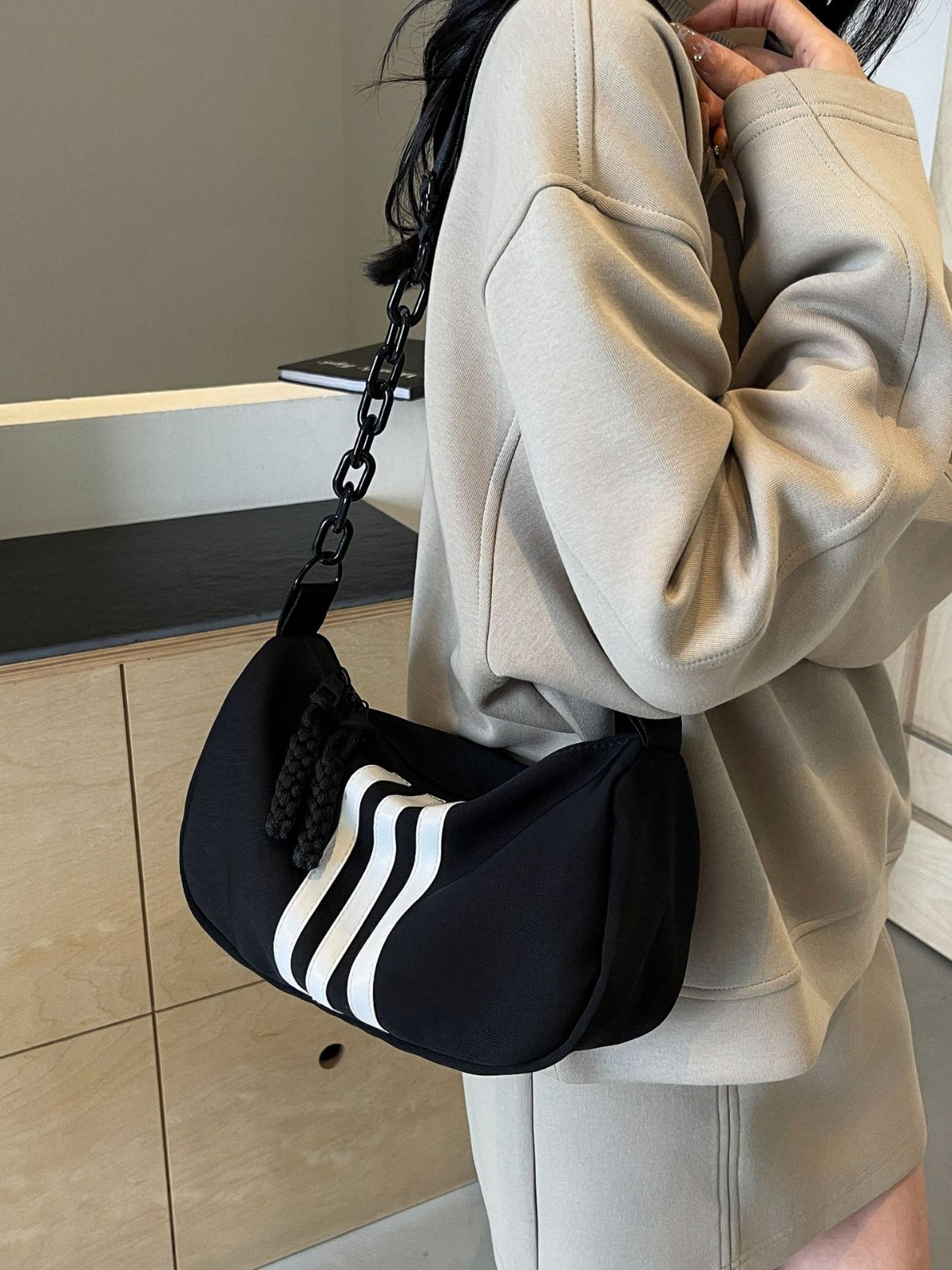 高級感オックスフォード布ファッションブランドのショルダーバッグ大容量ファッションカジュアルチェーンの斜め掛けショルダーバッグ