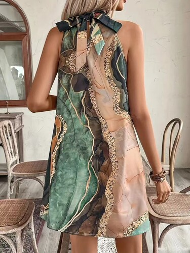 Slim-fit bag, hip sleeveless round neck stripe print, sexy mini dress, design contrasting colors from Europe and America