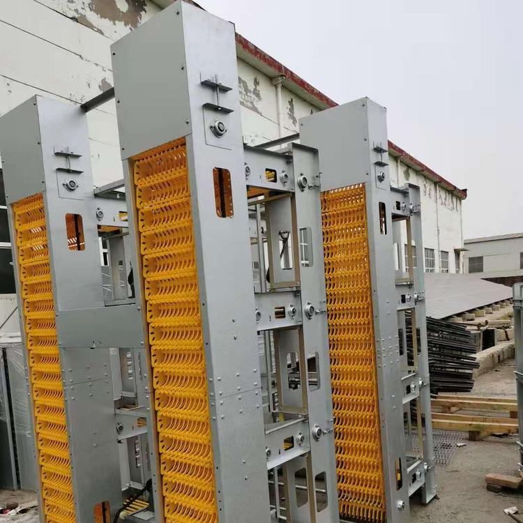 El dispositivo de recogida de huevos de la máquina automática de recogida de huevos tiene una pequeña ocupación de tierra y un alto grado de intensificación de la tierra.