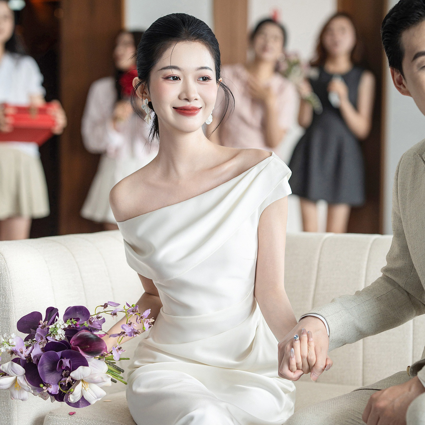 French Light Wedding Dress One-Shoulder Engagement Dress 2026 New High-End Light Dress Registration Small White Dress for Women