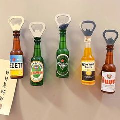 ビール栓抜き冷蔵庫マグネットステッカークリエイティブパーソナライズワインオープナーキャンプドリンクオープナーキャップオープナー磁気吸引