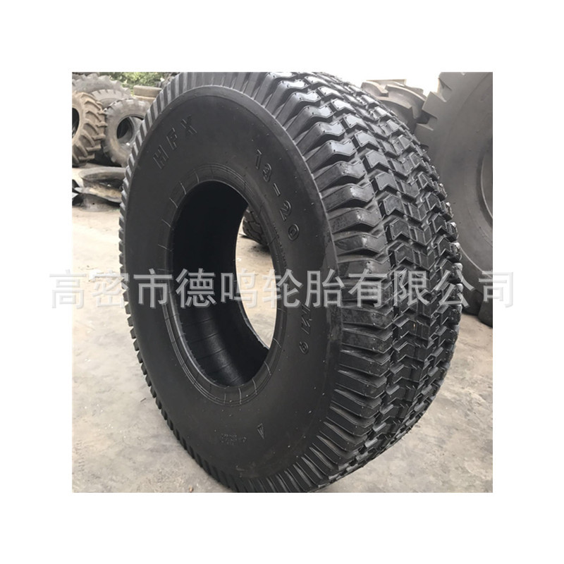 El neumático de césped del tractor 13-20 16.9-30/24 9.5-24 31 × 9,5-16 puede equiparse con anillo de acero