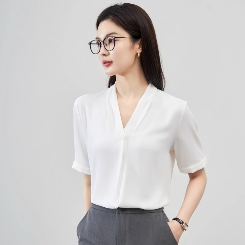 Real Shot of White V Neck Shirt Design Shirt-Like Niche Short-Sleeved Summer New Professional Elegant Work Clothing Top