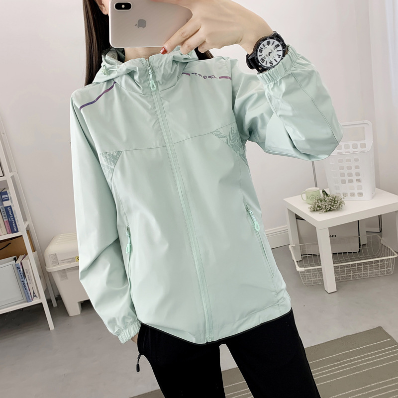 Primavera y otoño doble cara vestir ropa de asalto mujer al aire libre una sola capa de chaqueta con sombrero a prueba de viento camuflaje traje de montaña chaqueta de manga larga hombre