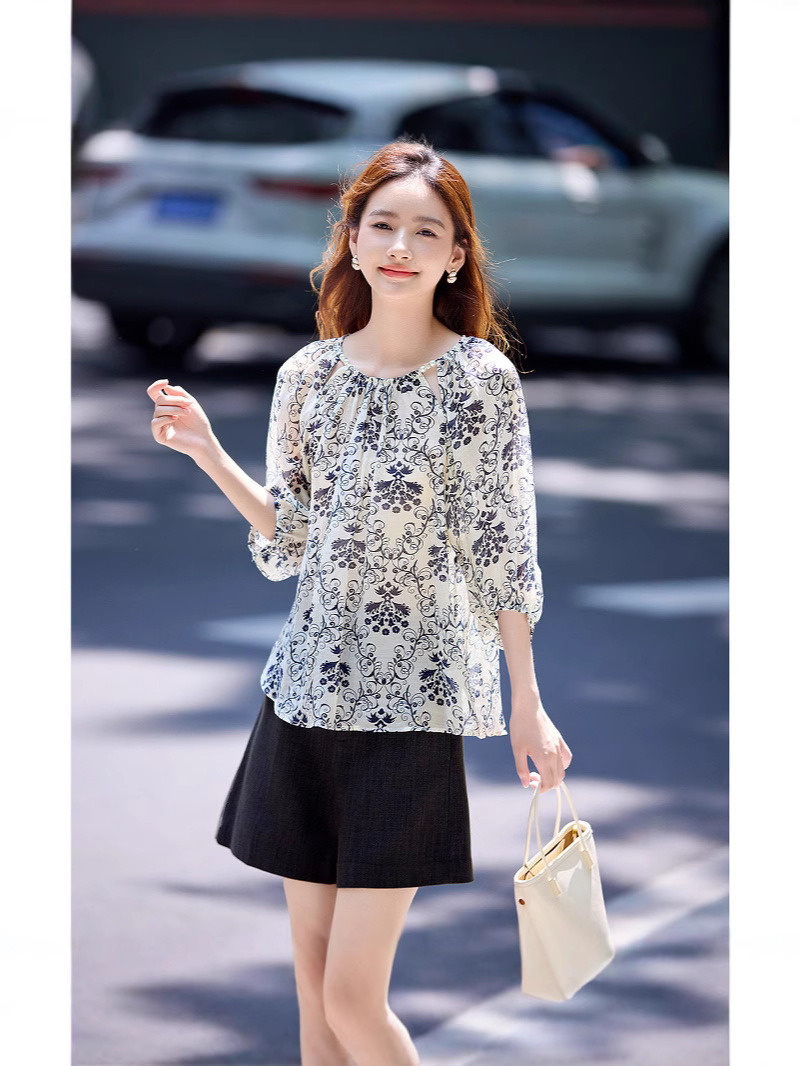 Áo kiểu nữ in họa tiết cổ tròn tay bồng phong cách công chúa — Hoa bị gãy