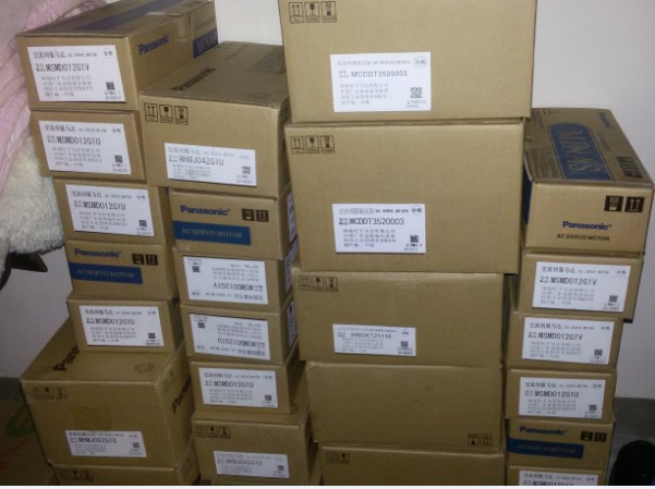 A077*MSMA042P1A/MSMA042P1F/MSMA042A7F松下伺服电机全新质保一