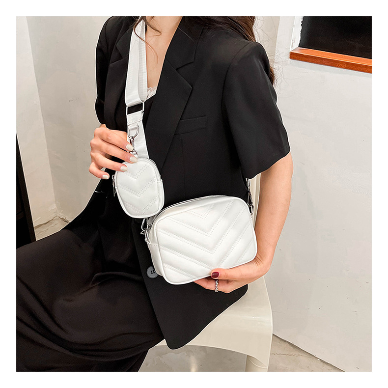 Shoulder Bag Image 7