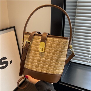 Summer Handheld Straw Woven Bag Women's Fashionable All-match Stitching Shoulder Underarm Bag Seaside Vacation Woven Crossbody Bucket Bag