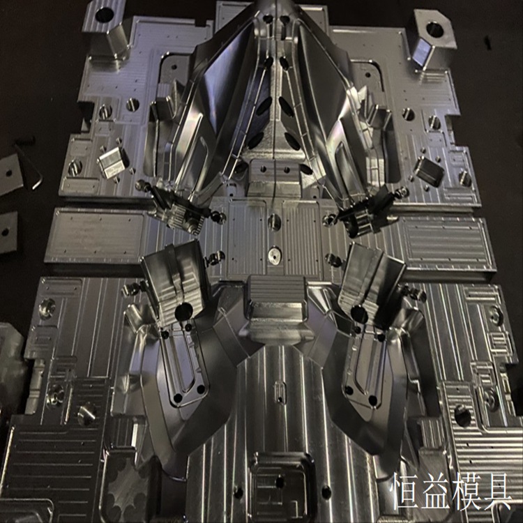 机油桶涂料桶黄岩注塑模具整理箱收纳箱二次成型双色模具橡胶模具