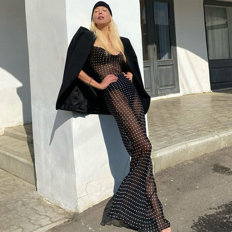 Abito lungo sexy da donna in mesh con allacciatura sulla schiena_voghion.com