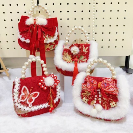 Bolsos infantiles otoño-invierno Año Nuevo bolsos rojos festivos pequeños bolsos de perlas de lana fragante accesorios bolsos de chicas