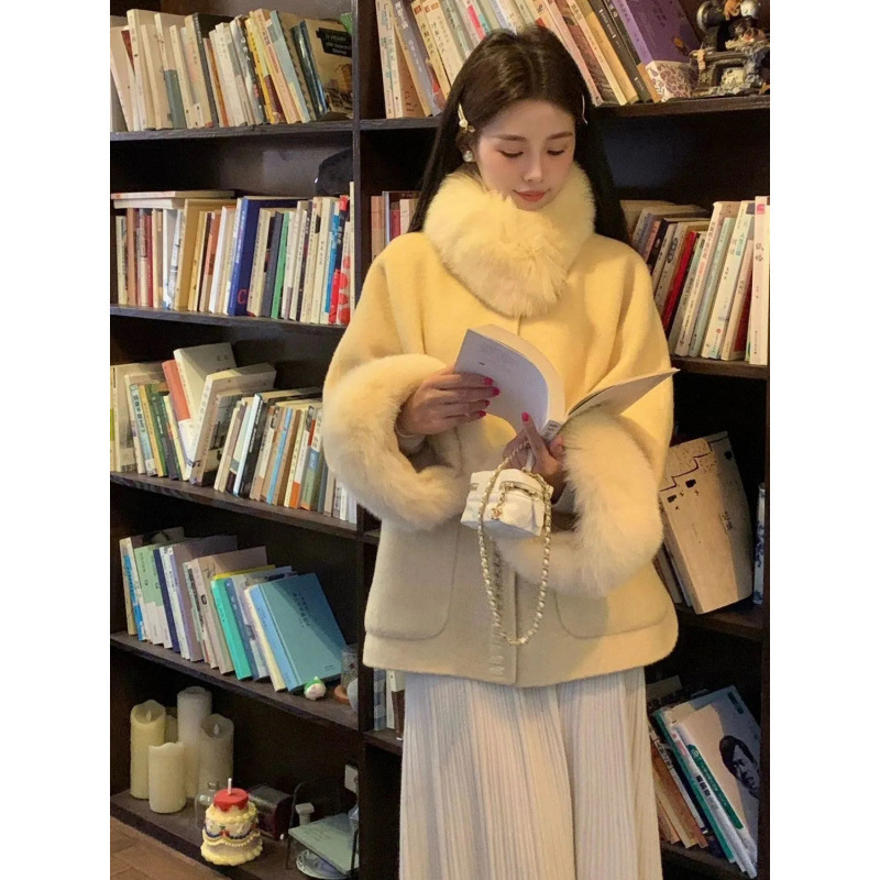 高级感气质温柔双面呢子大衣女秋冬时尚毛领斗篷保暖短款毛呢外套|undefined