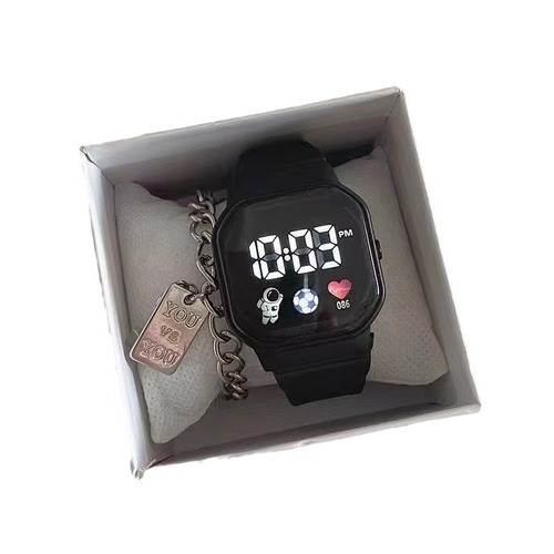 科技感手表女校园高颜值学生党简约时尚小众设计独角兽电子表批发