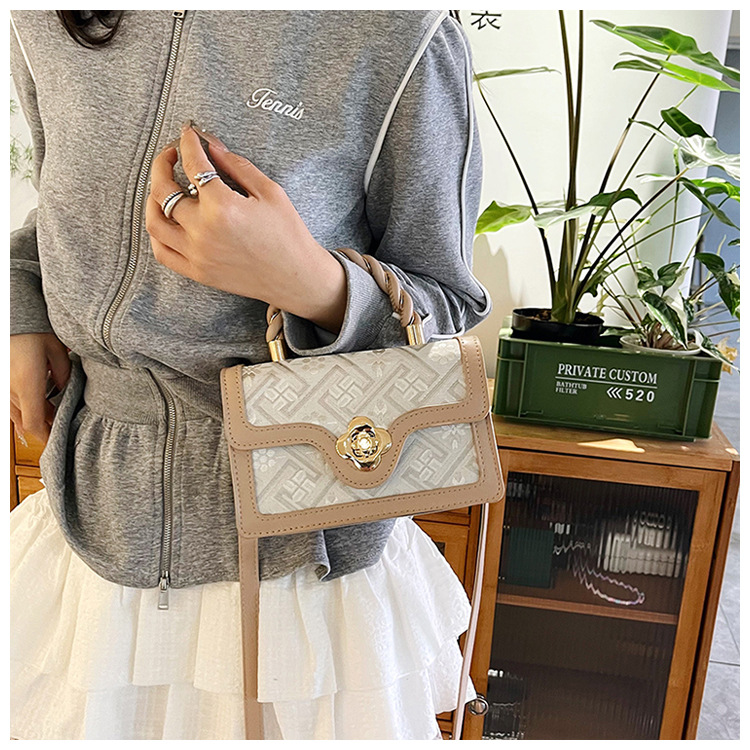 Korean style fresh 2025 Spring/Summer trendy and fashionable crossbody handbag for women, single-shoulder light luxury chanel-style bag undefined