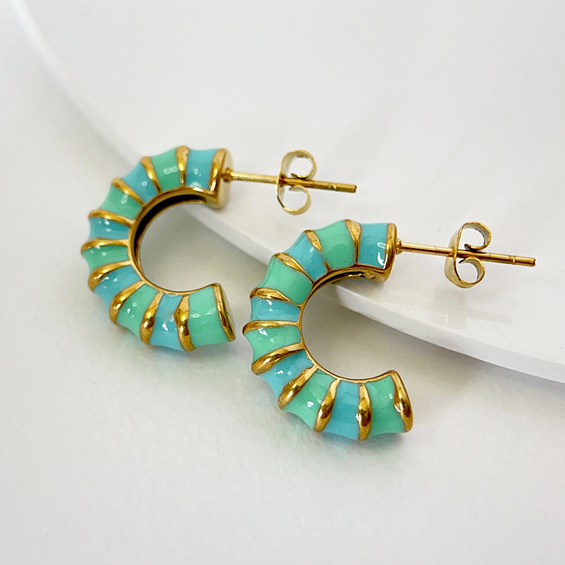 15g Weight 18K Gold Plated Plating Material Earrings Classification 1 Pair Fashion C Shape Enamel Titanium Steel 18k Gold Plated Earrings