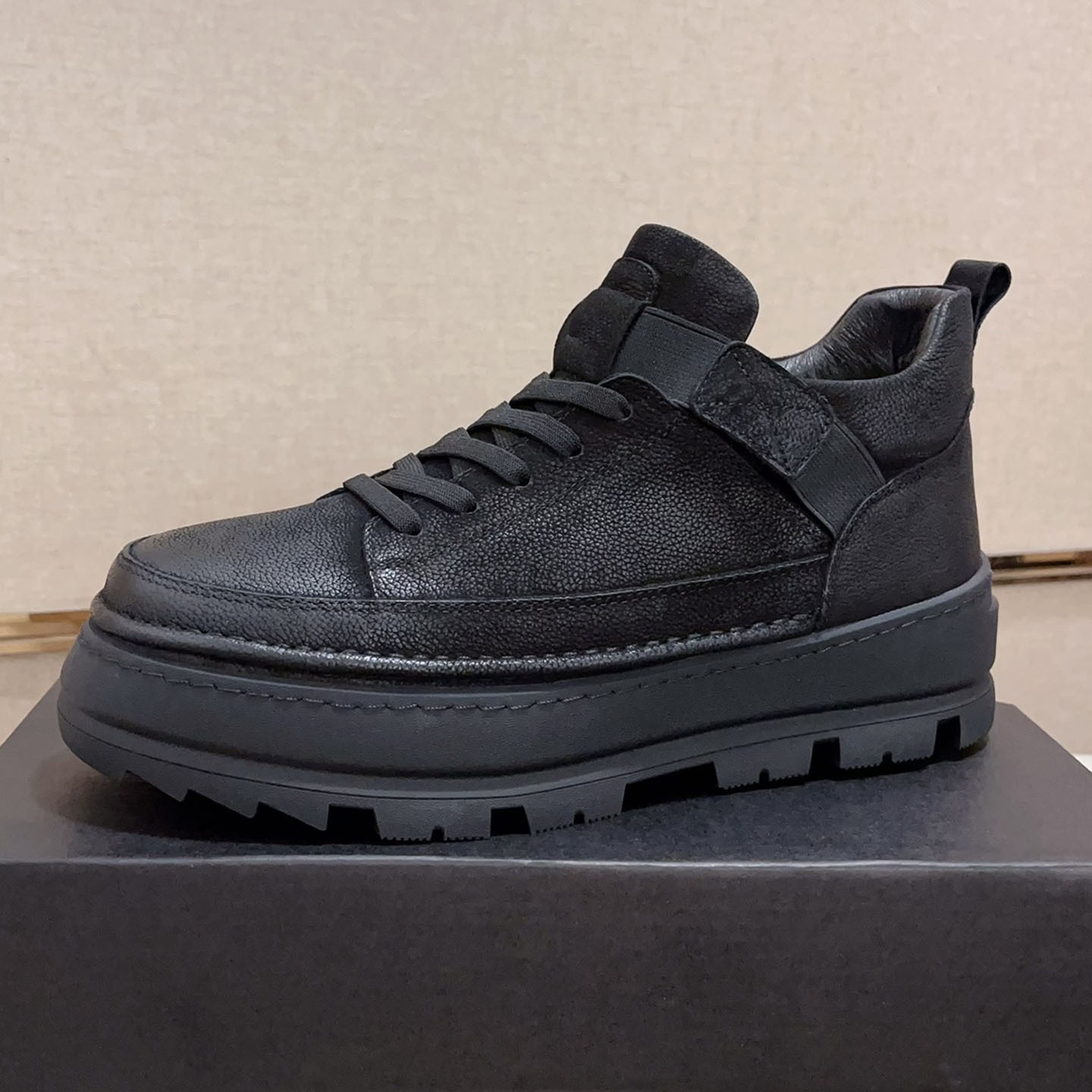 防滑耐磨高帮鞋男轻奢牛皮冬季保暖加绒加厚雪地靴齿轮厚底棉鞋男