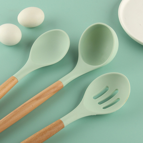 Set of 12 cooking wooden-handled silicone utensils, non-stick spatulas, spoons, and oil brushes, food-grade silicone baking tools, soup
