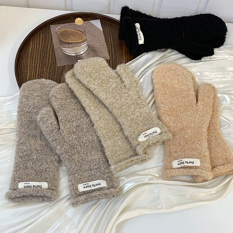 Guantes de dedo de invierno nuevos guantes de peluche cálidos de color sólido personales cómodos de impresión de tejido gruesos