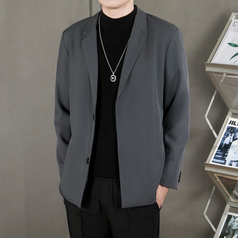 짙은 회색