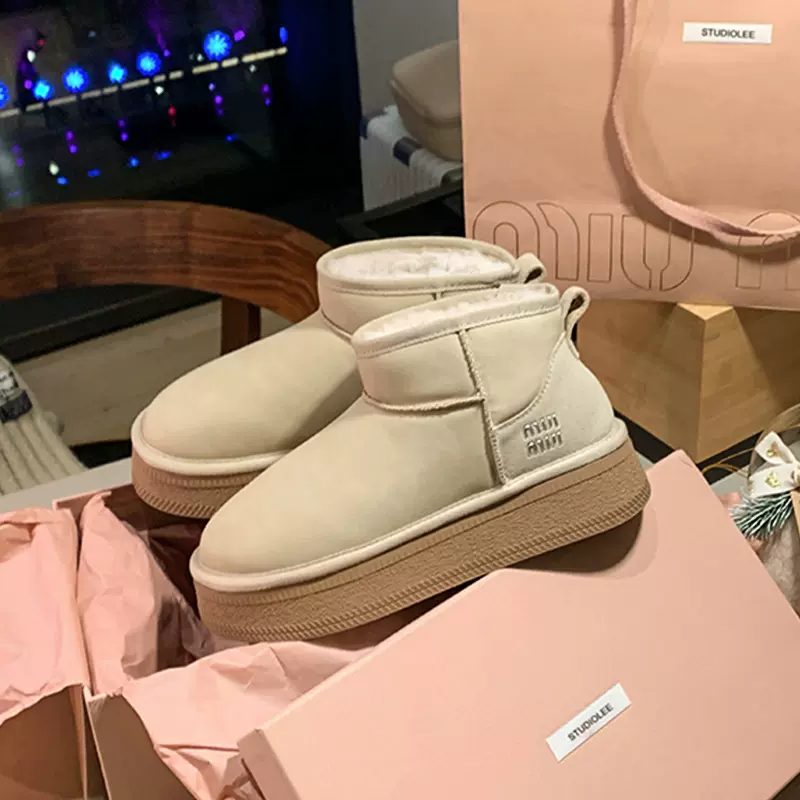 现货秒发！葡萄妈同款鞋暖呼呼圆头厚底皮面短筒加绒雪地靴女秋冬