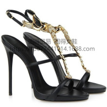 跨境独立站ins时尚走秀舞台金属装饰凉鞋细高跟女鞋罗马镂空女鞋