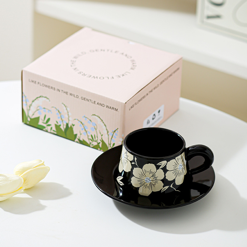 Trabajadores de oficina creativos Té de la tarde Taza de café Juego de platillos Taza de cerámica Sentido de alta gama Taza de regalo para recién casados