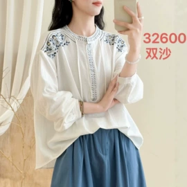 女式衬衫;连衣裙;休闲裤