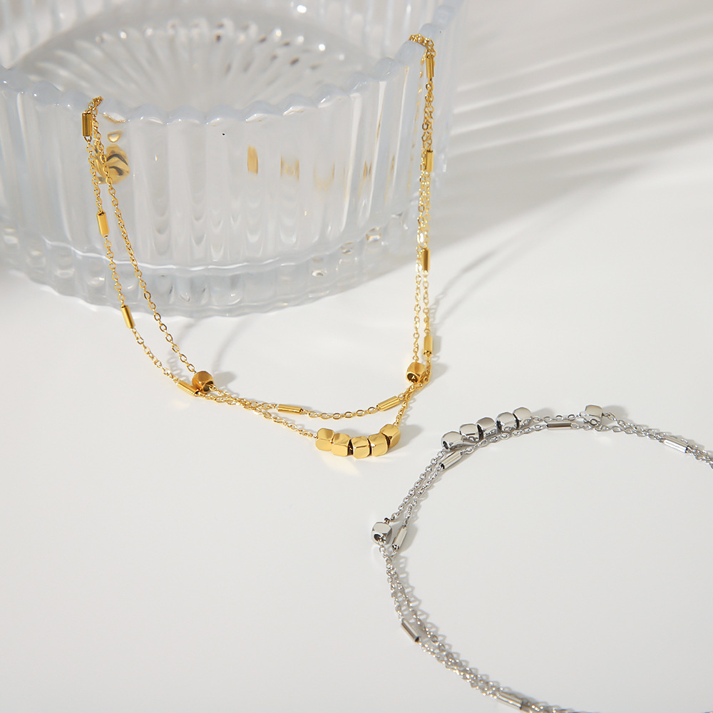 Venta caliente en Europa y América, nuevo estilo, tobillera cuadrada pequeña tridimensional de acero inoxidable femenino, revestimiento al vacío de oro de 18 quilates sin decoloración