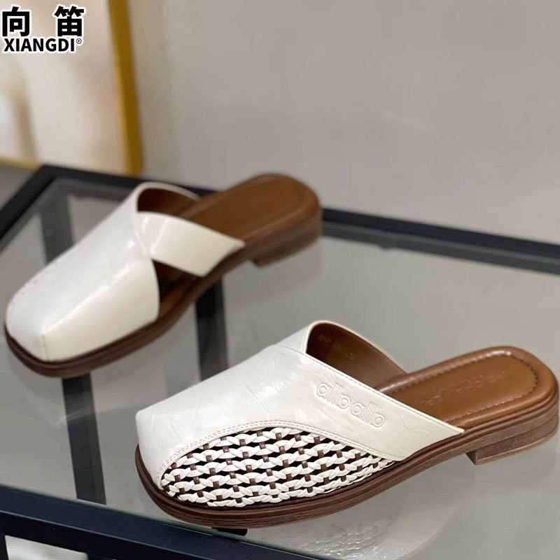 Sheepskin Version with Ultra-Soft Sole, Comfortable Closed-Toe Half Slippers for Women, Suitable for Summer Outdoor Wear, Versatile Slip-On Hollow-Out Lazy Sandals