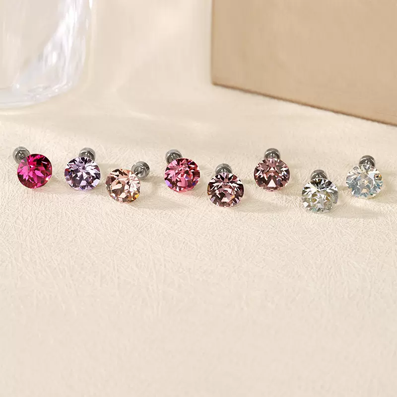 爆闪8mm钛钢黏胶个性轻奢圆形养耳洞椭圆耳蜗钉水晶耳骨华子耳钉