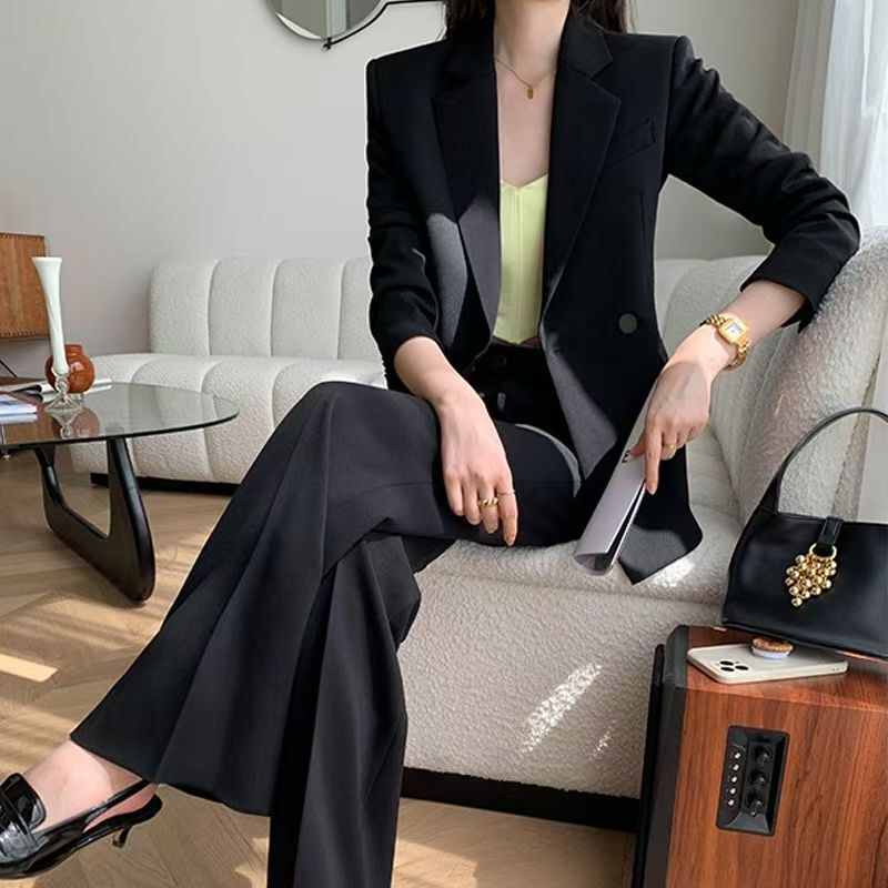 2026 Spring Personalized Suit Set with a Goddess-Like Vibe for Petite Figures, Professional Formal Wear for College Students and Ols, Suitable for Commuting with a Structured Shoulder Design