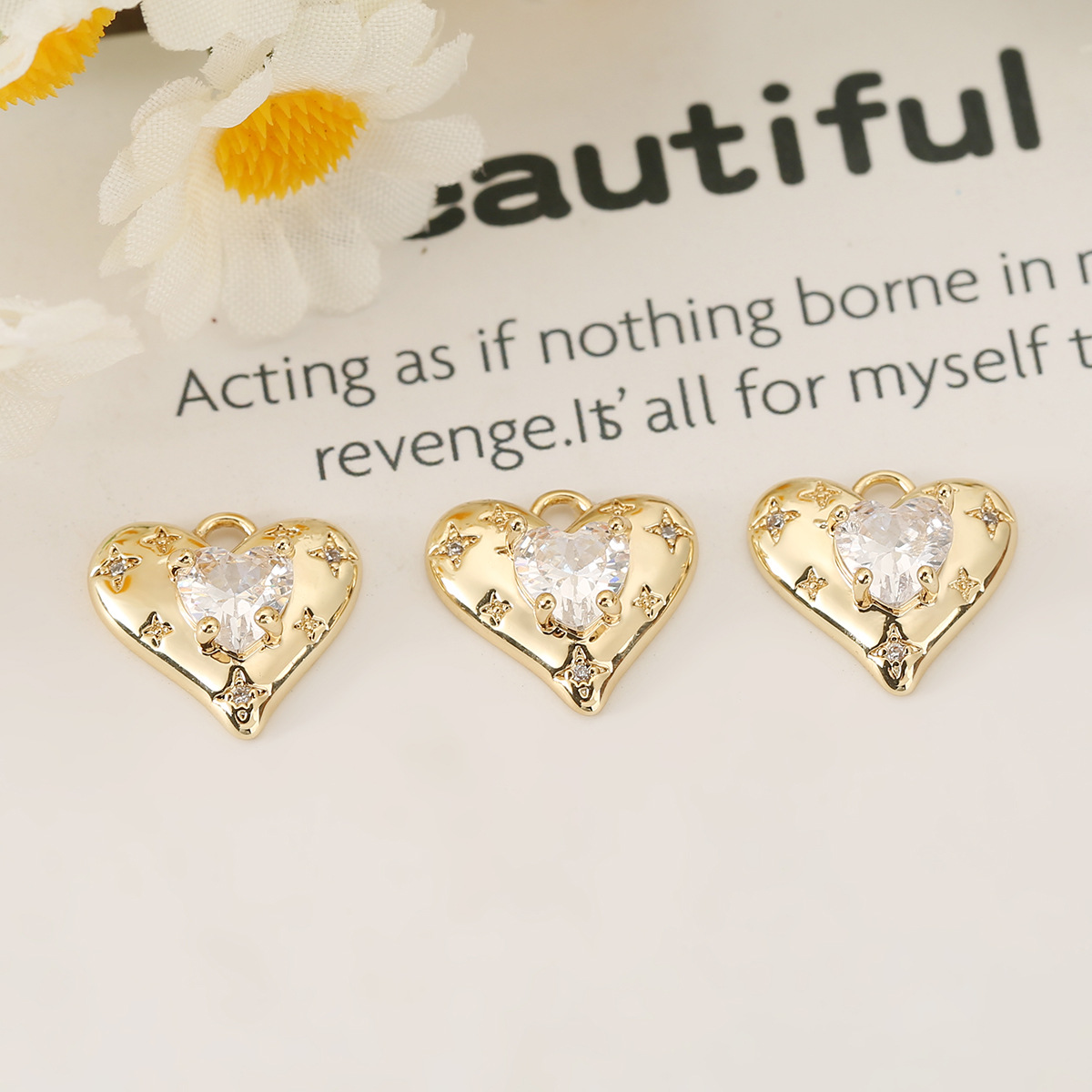 1 Pièce 1.4*1.4CM 2.2*2.2CM Le Cuivre Plaqué Or 18K Or Blanc Plaqué Forme De Cœur Pendentif display picture 1