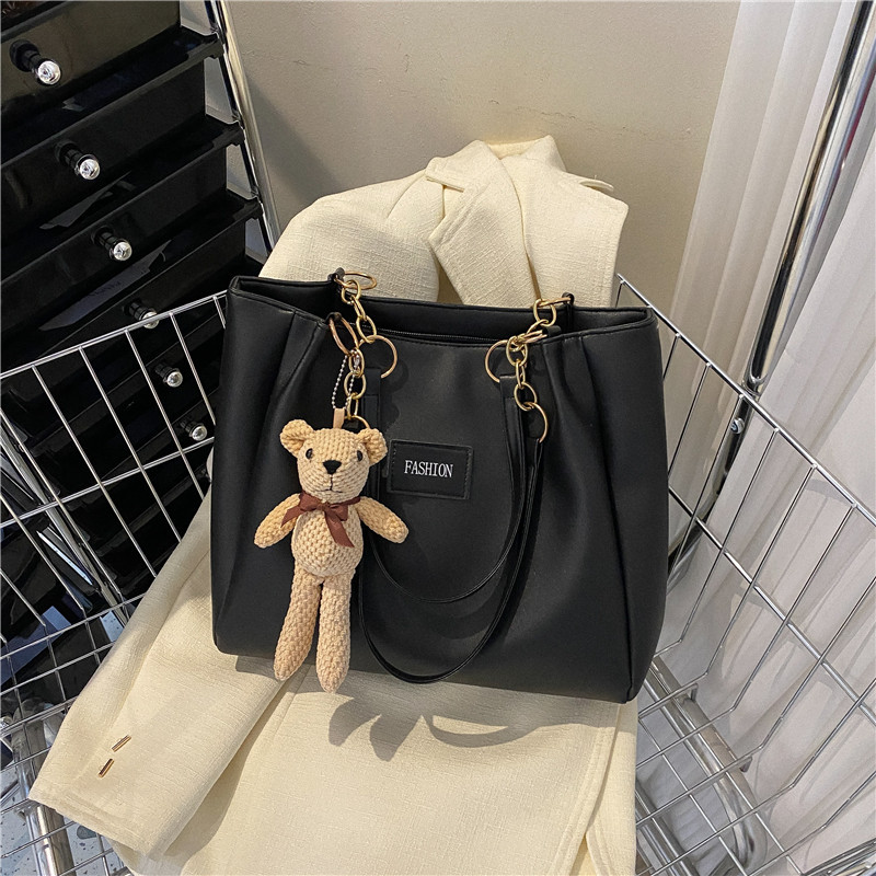 Bolsa de invierno de gran capacidad para mujeres 2024 nueva bolsa de hombro universal de moda alta sensación extranjera bolsa de viaje
