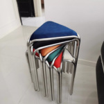 三脚凳不锈钢皮革餐桌椅加粗加厚多巴胺餐椅圆凳可以叠放餐厅凳子