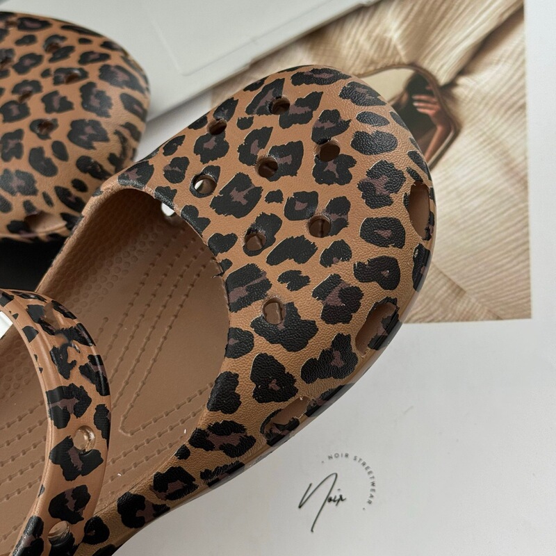26 New Summer Style Women's Closed-Toe Flat Shoes, Non-Slip, Versatile, Fashionable Outdoor Ballet Clogs 0504S10 26 New Summer Style Women's Closed-Toe Flat Shoes, Non-Slip, Versatile, Fashionable Outdoor Ballet Clogs 0504S10