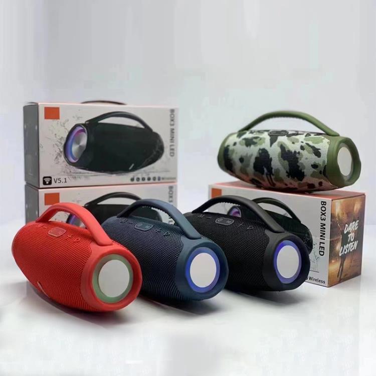 Ventas transfronterizas calientes mini dios de guerra tres generaciones altavoces Bluetooth inalámbricos portátiles al aire libre sonido LED boombox3 regalos