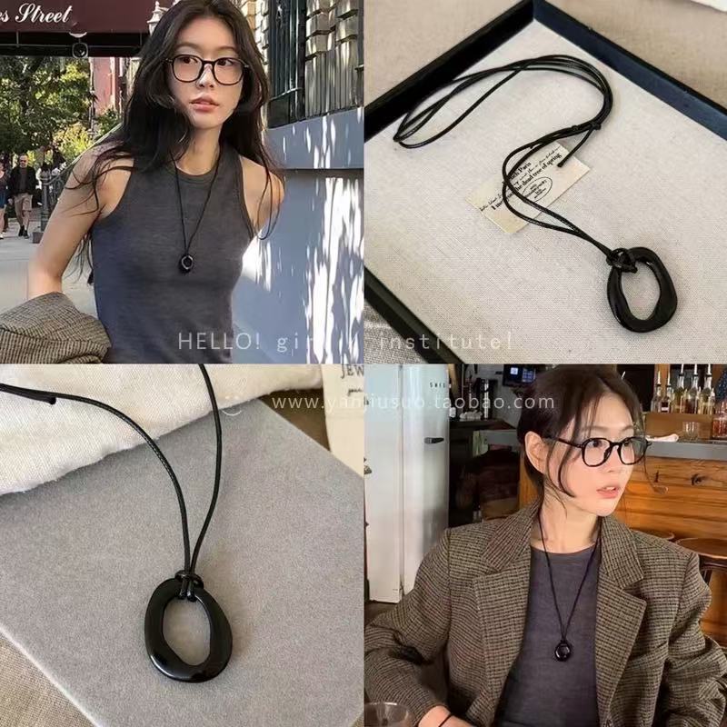 ins简约黑色环形吊坠皮绳项链女小众设计感气质毛衣链饰品配饰|undefined