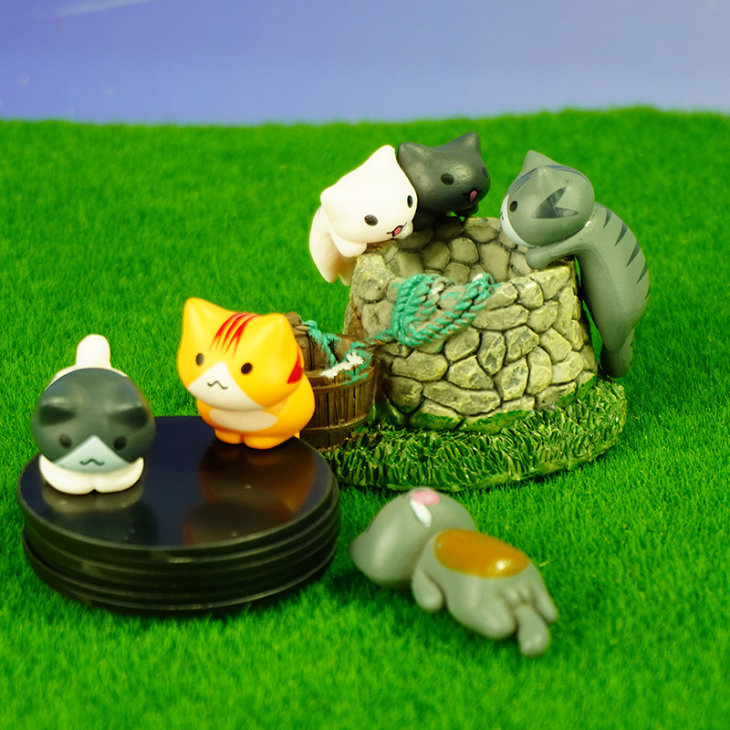 Montaje de bricolaje pequeños adornos musgo micro paisaje decoración mirando hacia arriba en lindo gato coche decoraciones saliva gatito